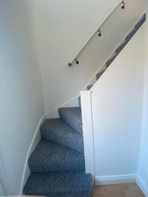 Modern Two Bed House Close To City Centre 벨파스트 외부 사진