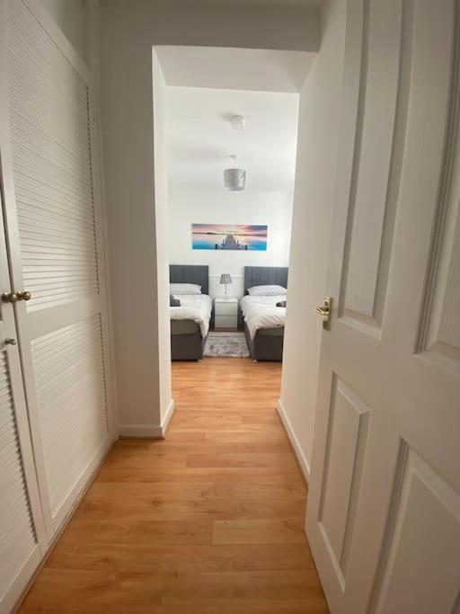 Modern Two Bed House Close To City Centre 벨파스트 외부 사진